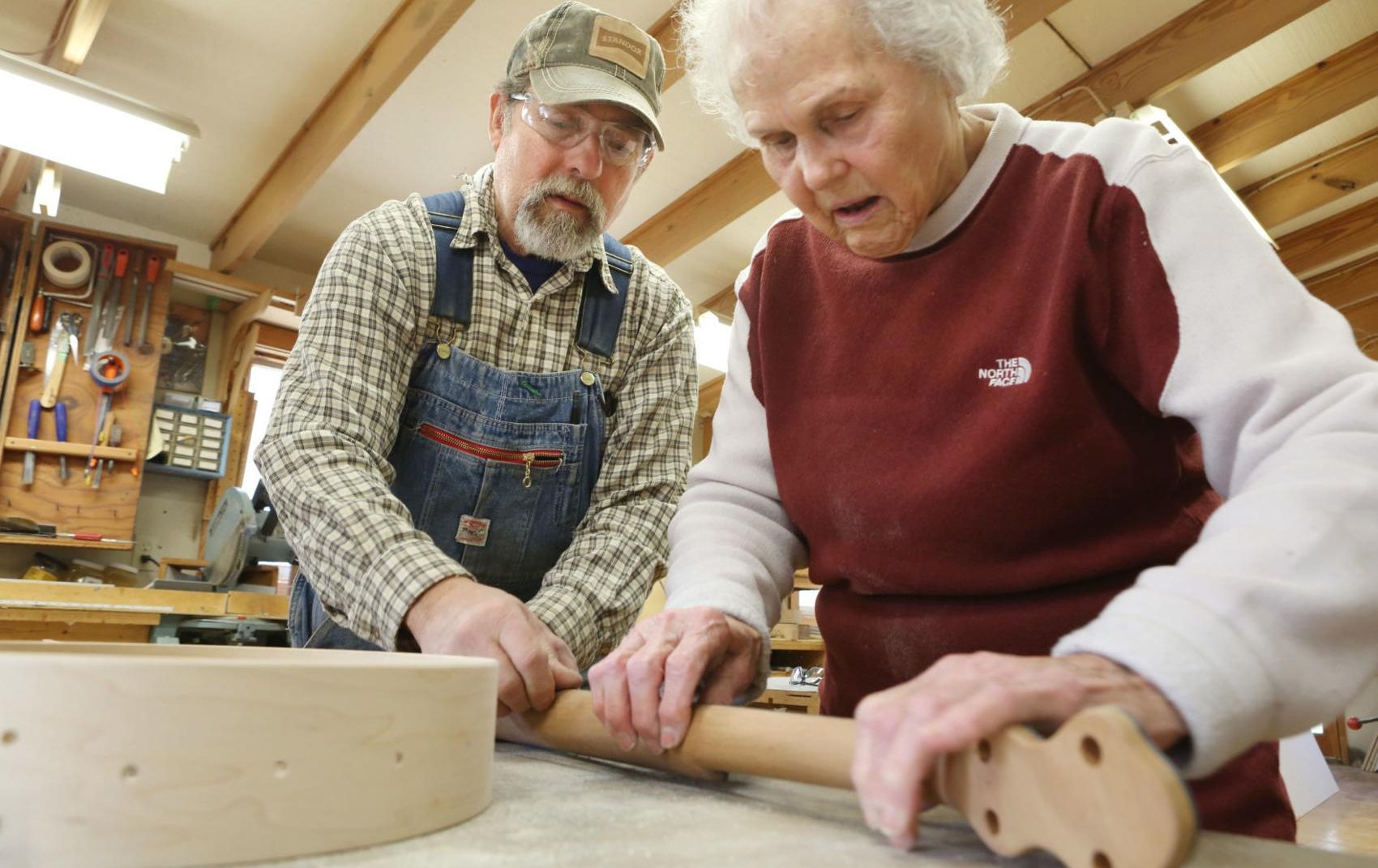 The Rke Times: 89-year-old builds her first banjo